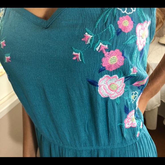 Solddd Outtt - Picture 3 of 4